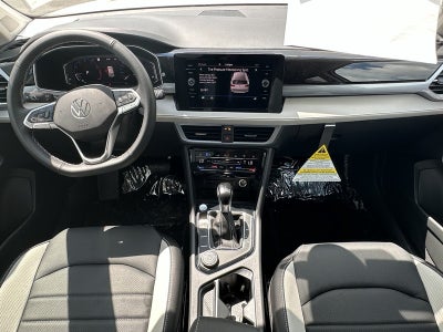 2025 Volkswagen Taos SEL 4MOTION