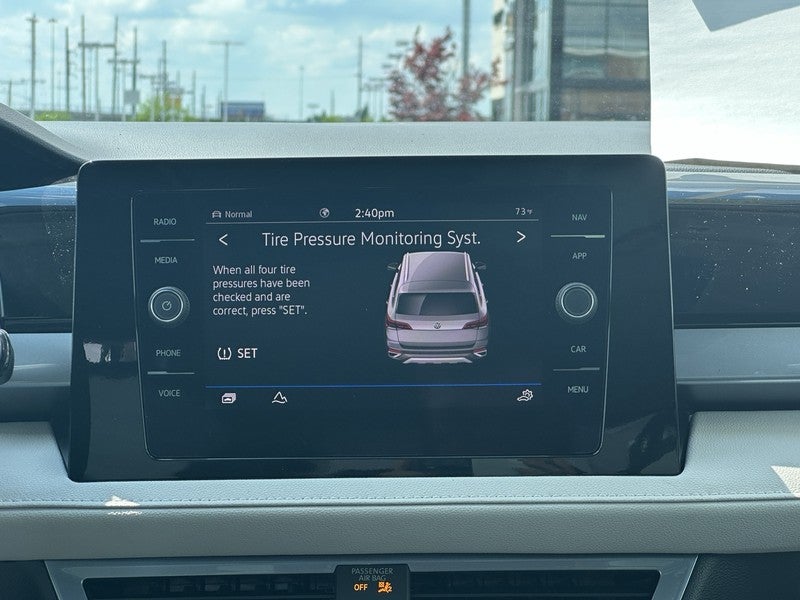 2025 Volkswagen Taos SEL 4MOTION