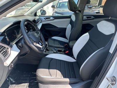 2025 Volkswagen Taos SEL 4MOTION