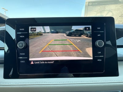 2025 Volkswagen Taos SEL 4MOTION