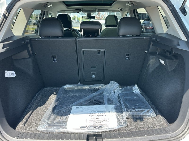 2025 Volkswagen Taos SEL 4MOTION