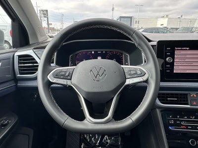 2025 Volkswagen Taos SEL 4MOTION