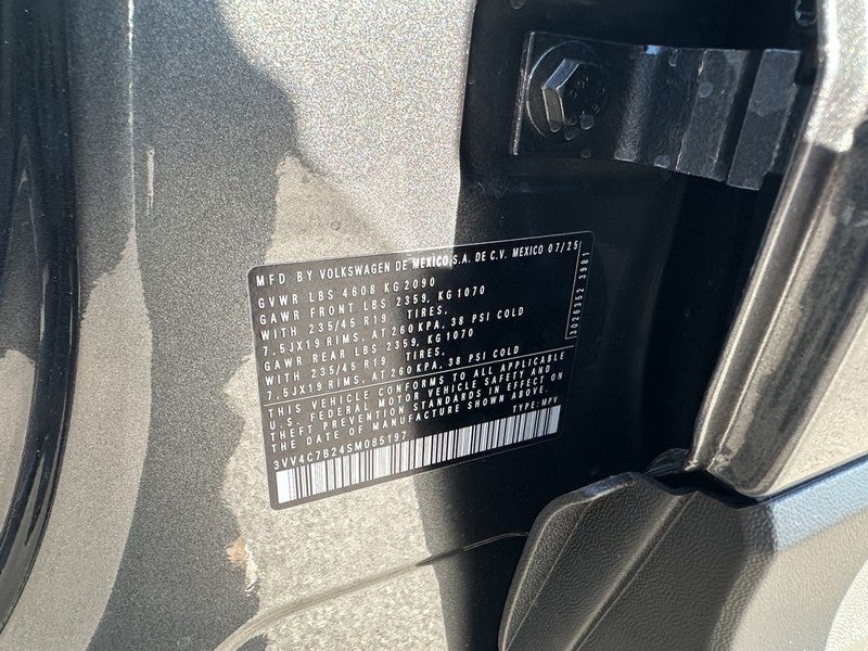 2025 Volkswagen Taos SEL 4MOTION