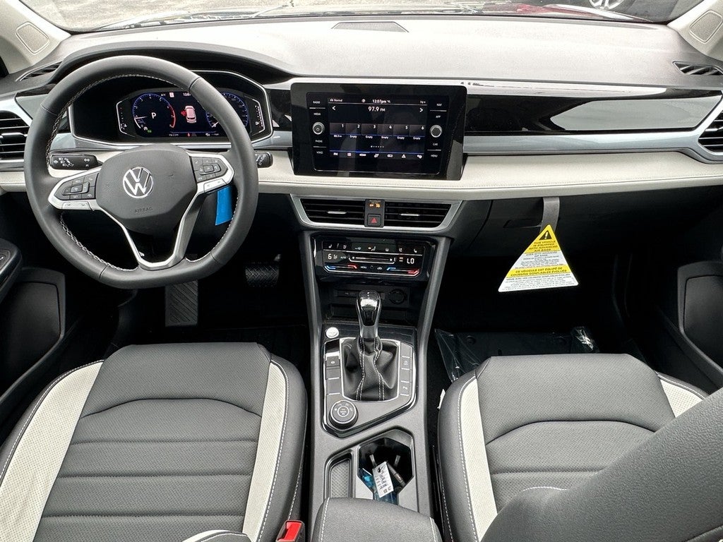 2026 Volkswagen Taos SEL 4MOTION
