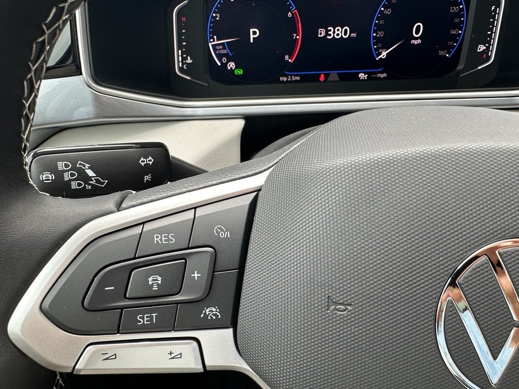 2026 Volkswagen Taos SEL 4MOTION