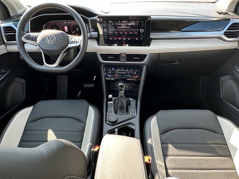 2025 Volkswagen Taos SEL 4MOTION