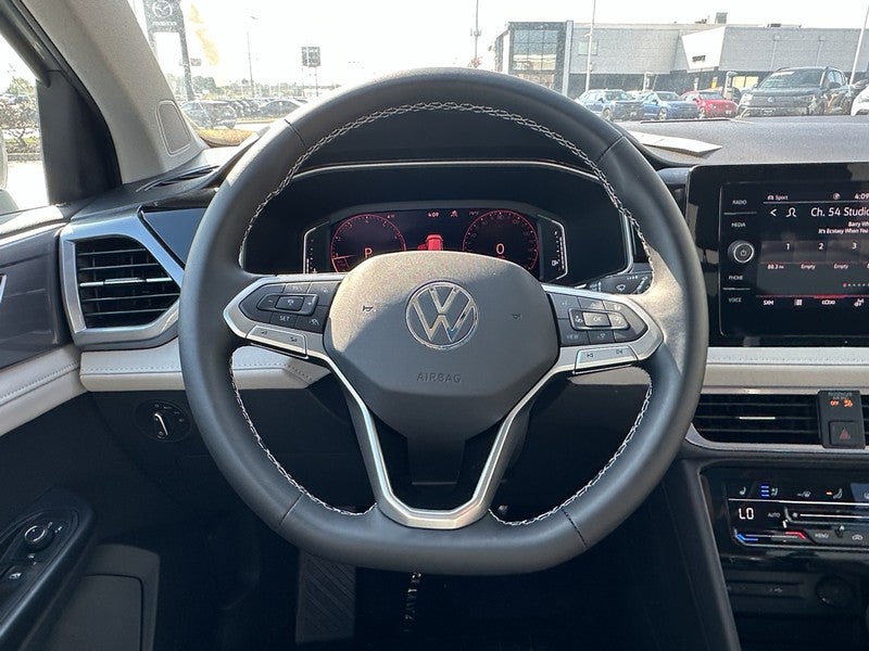 2025 Volkswagen Taos SEL 4MOTION