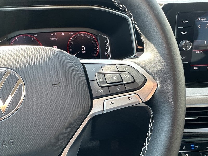 2025 Volkswagen Taos SEL 4MOTION