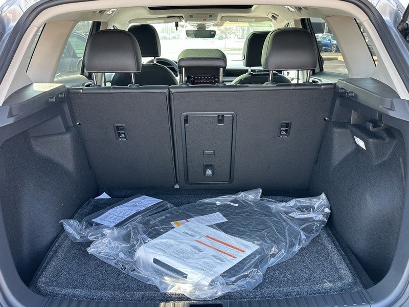 2025 Volkswagen Taos SEL 4MOTION