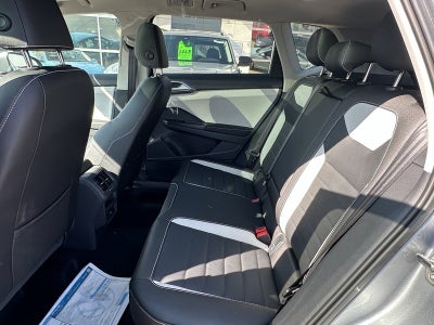 2025 Volkswagen Taos SEL 4MOTION