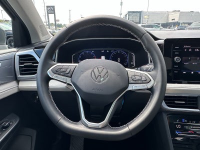 2025 Volkswagen Taos SEL 4MOTION