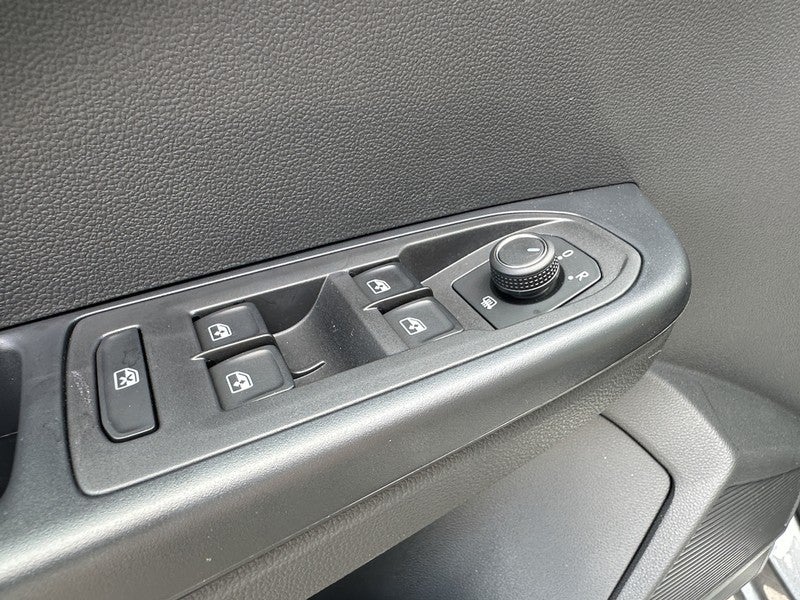 2025 Volkswagen Taos SEL 4MOTION