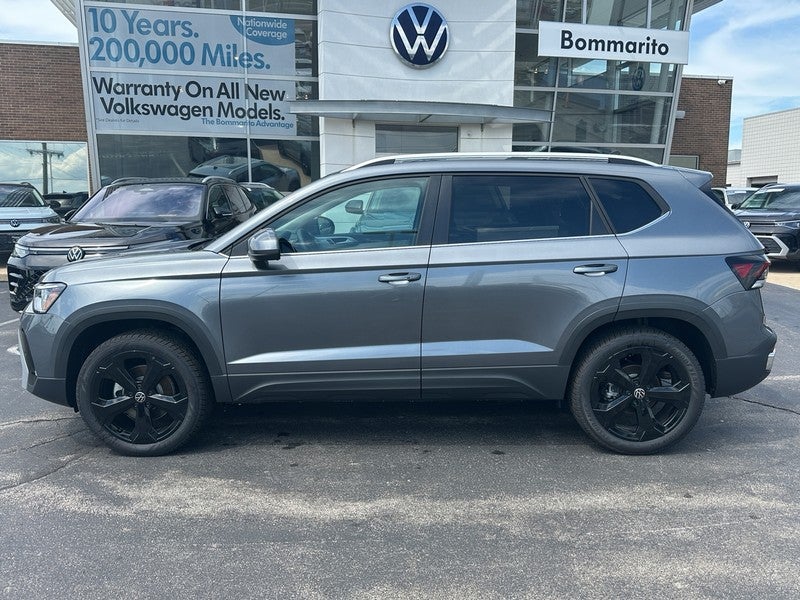 2025 Volkswagen Taos SEL 4MOTION