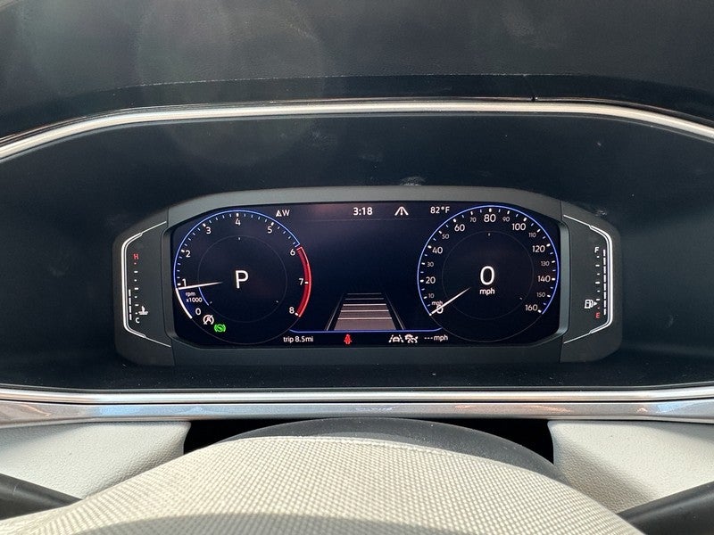 2025 Volkswagen Taos SEL 4MOTION