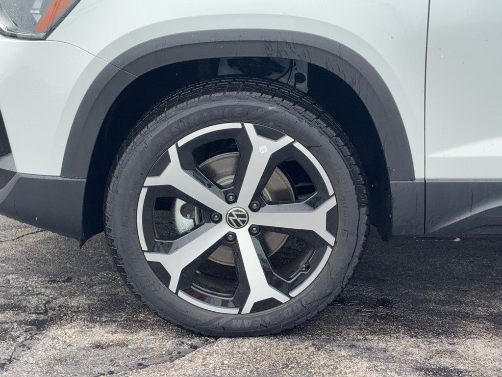 2026 Volkswagen Taos SEL 4MOTION