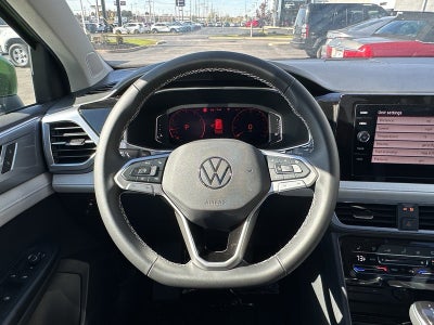 2025 Volkswagen Taos SEL 4MOTION