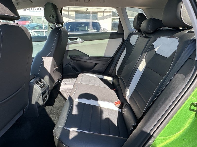 2025 Volkswagen Taos SEL 4MOTION