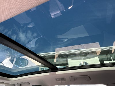 2025 Volkswagen Taos SEL 4MOTION