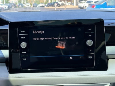 2025 Volkswagen Taos SEL 4MOTION