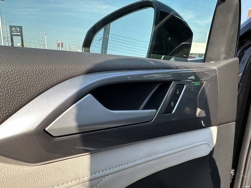 2025 Volkswagen Taos SEL 4MOTION