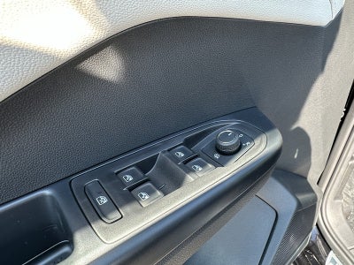 2025 Volkswagen Taos SEL 4MOTION