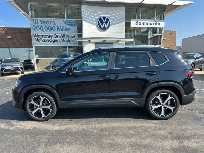 2025 Volkswagen Taos SEL 4MOTION