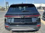 2025 Volkswagen Taos SEL 4MOTION