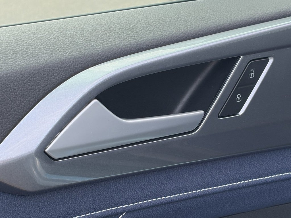 2026 Volkswagen Taos SEL 4MOTION