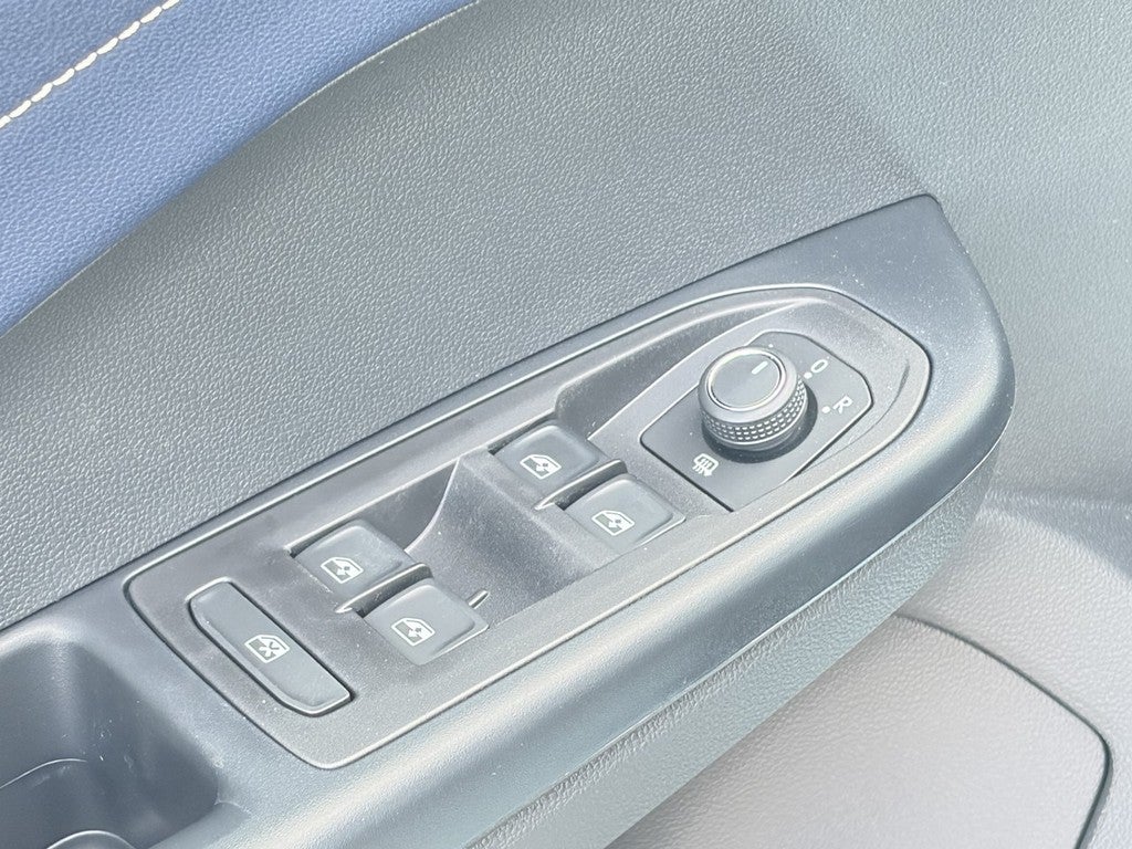 2026 Volkswagen Taos SEL 4MOTION