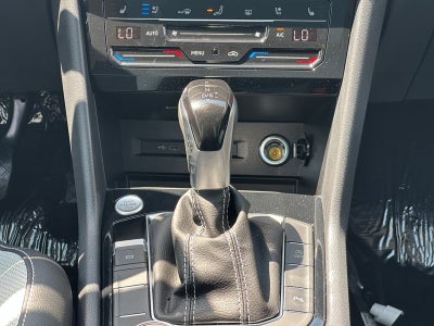 2025 Volkswagen Taos SEL 4MOTION