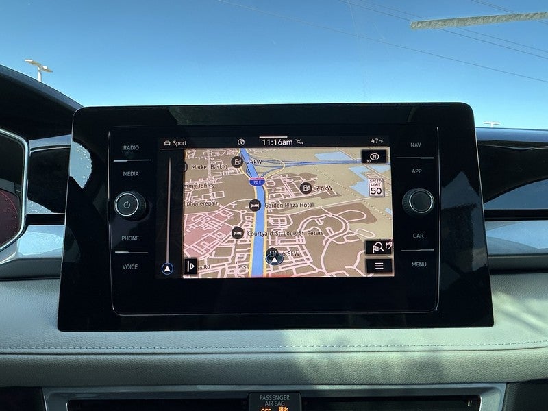 2025 Volkswagen Taos SEL 4MOTION