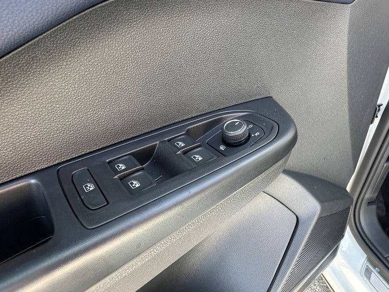 2025 Volkswagen Taos SEL 4MOTION