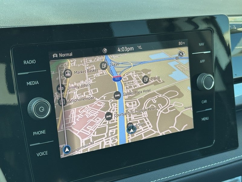 2025 Volkswagen Taos SEL 4MOTION