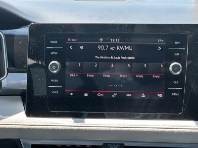 2025 Volkswagen Taos SEL 4MOTION