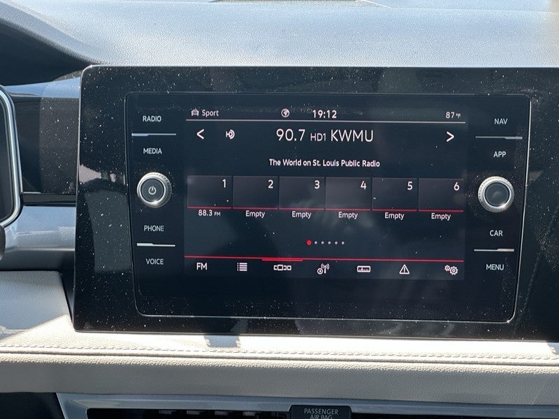 2025 Volkswagen Taos SEL 4MOTION