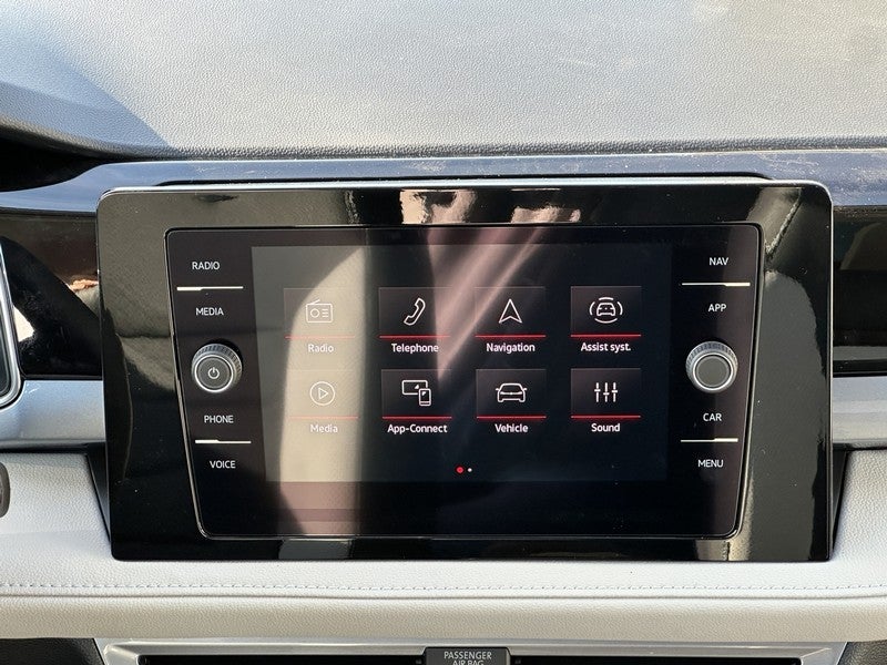 2026 Volkswagen Taos SEL 4MOTION