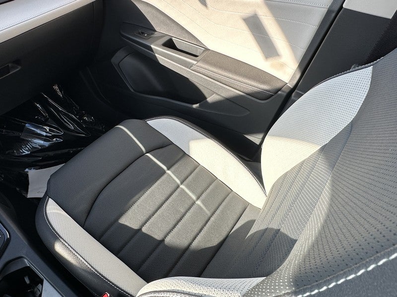 2026 Volkswagen Taos SEL 4MOTION