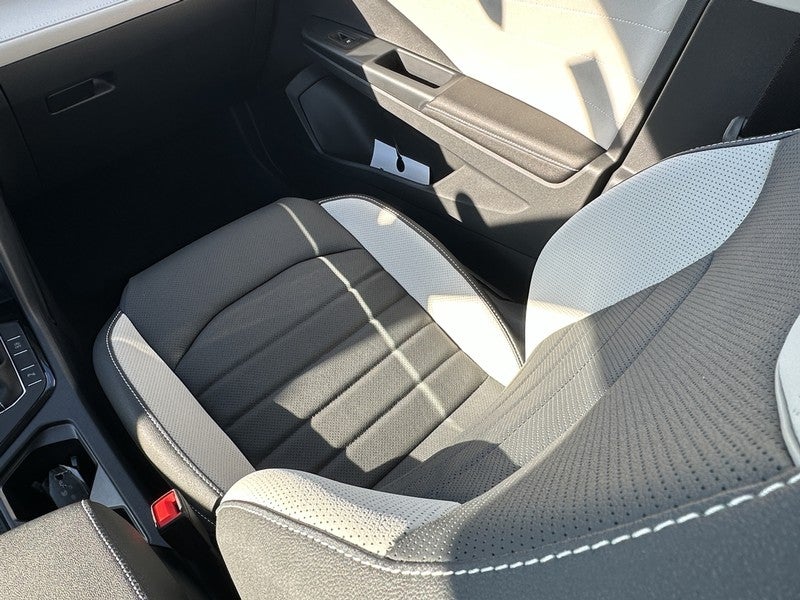 2026 Volkswagen Taos SEL 4MOTION