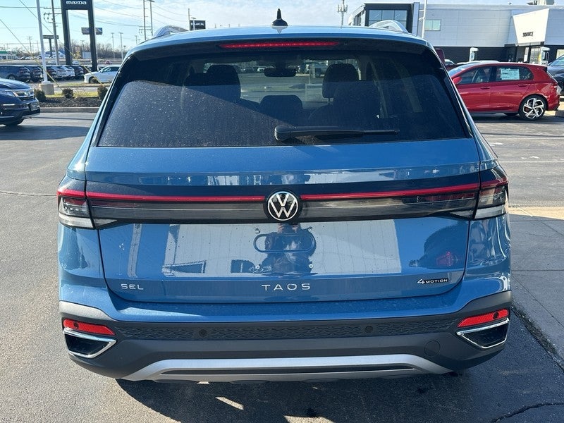 2026 Volkswagen Taos SEL 4MOTION