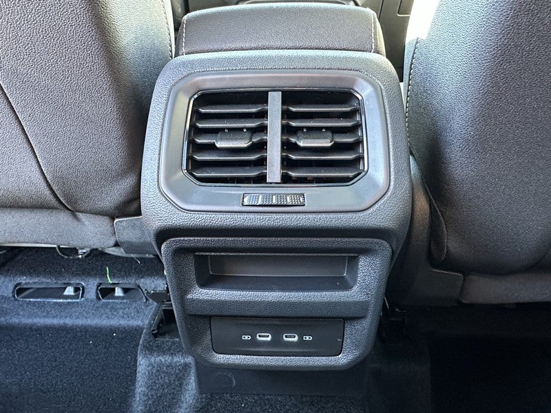 2026 Volkswagen Taos SEL 4MOTION