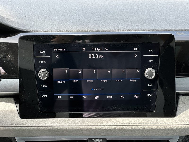 2025 Volkswagen Taos SEL 4MOTION