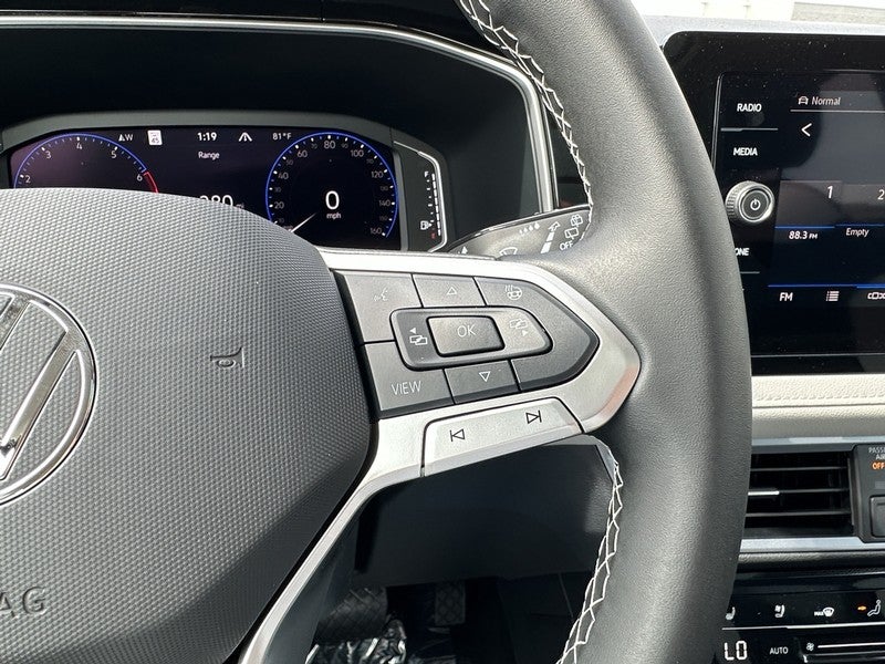 2025 Volkswagen Taos SEL 4MOTION