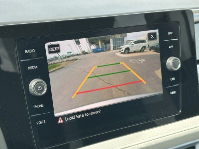 2025 Volkswagen Taos SEL 4MOTION