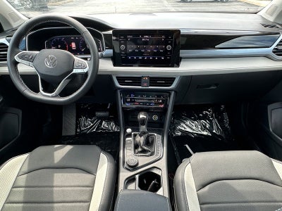 2025 Volkswagen Taos SEL 4MOTION