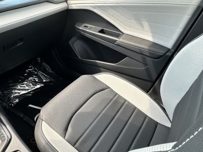 2025 Volkswagen Taos SEL 4MOTION