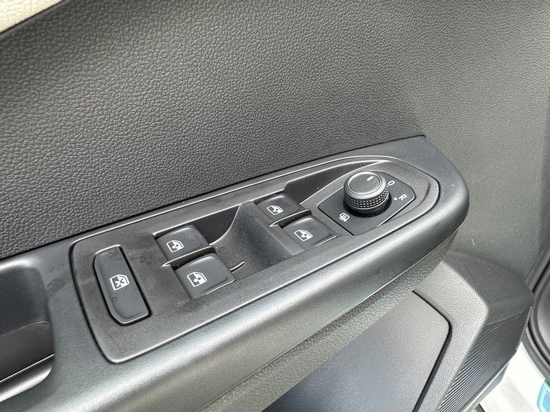 2025 Volkswagen Taos SEL 4MOTION