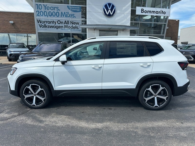 2025 Volkswagen Taos SEL 4MOTION