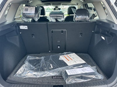 2025 Volkswagen Taos SEL 4MOTION