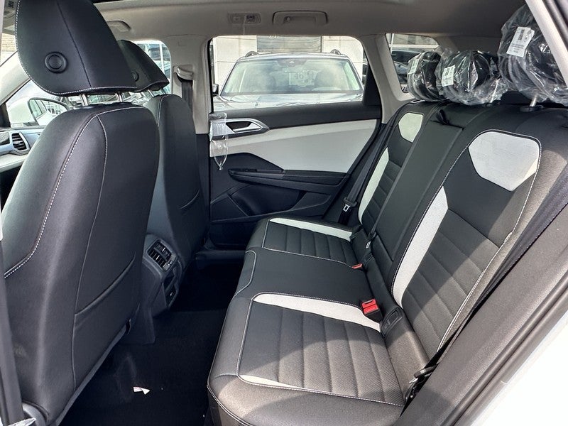 2025 Volkswagen Taos SEL 4MOTION