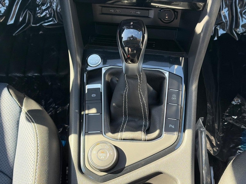2027 Volkswagen Taos SEL 4MOTION